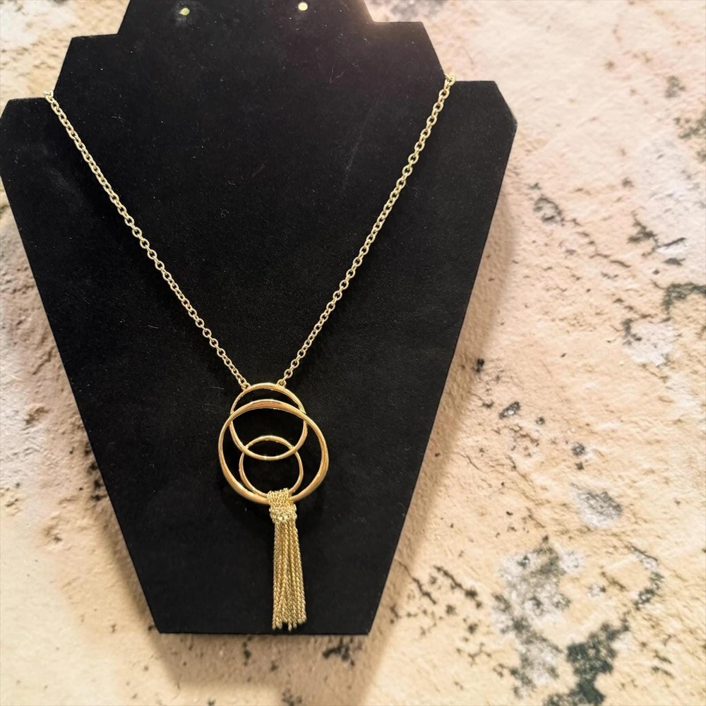 Vintage Hot Tomato Gold Tone Circle Tassel Pendant Necklace Geometric Statement